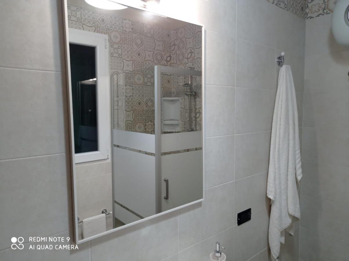 B&B Le Carrube Sava Exterior photo